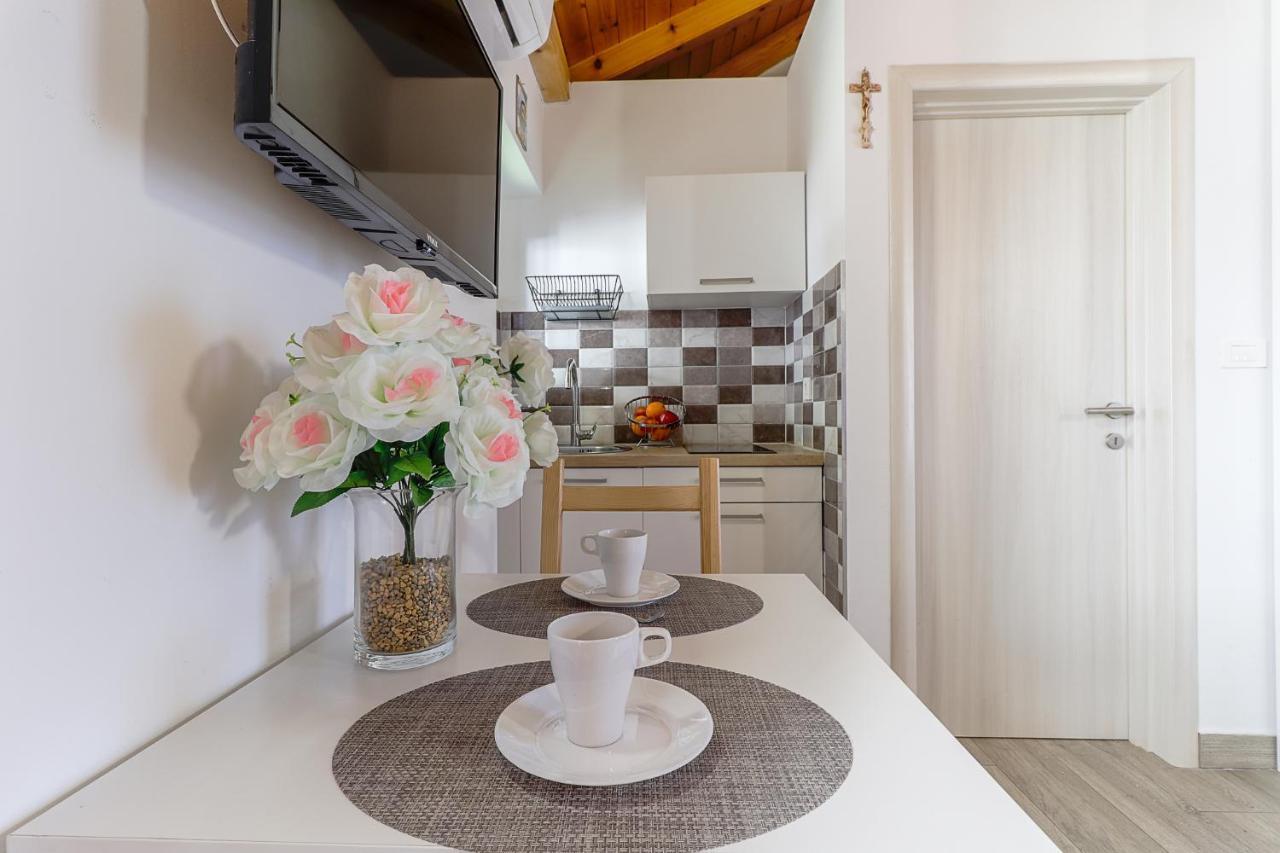 Apartman Juraj i Matej Orsera Esterno foto