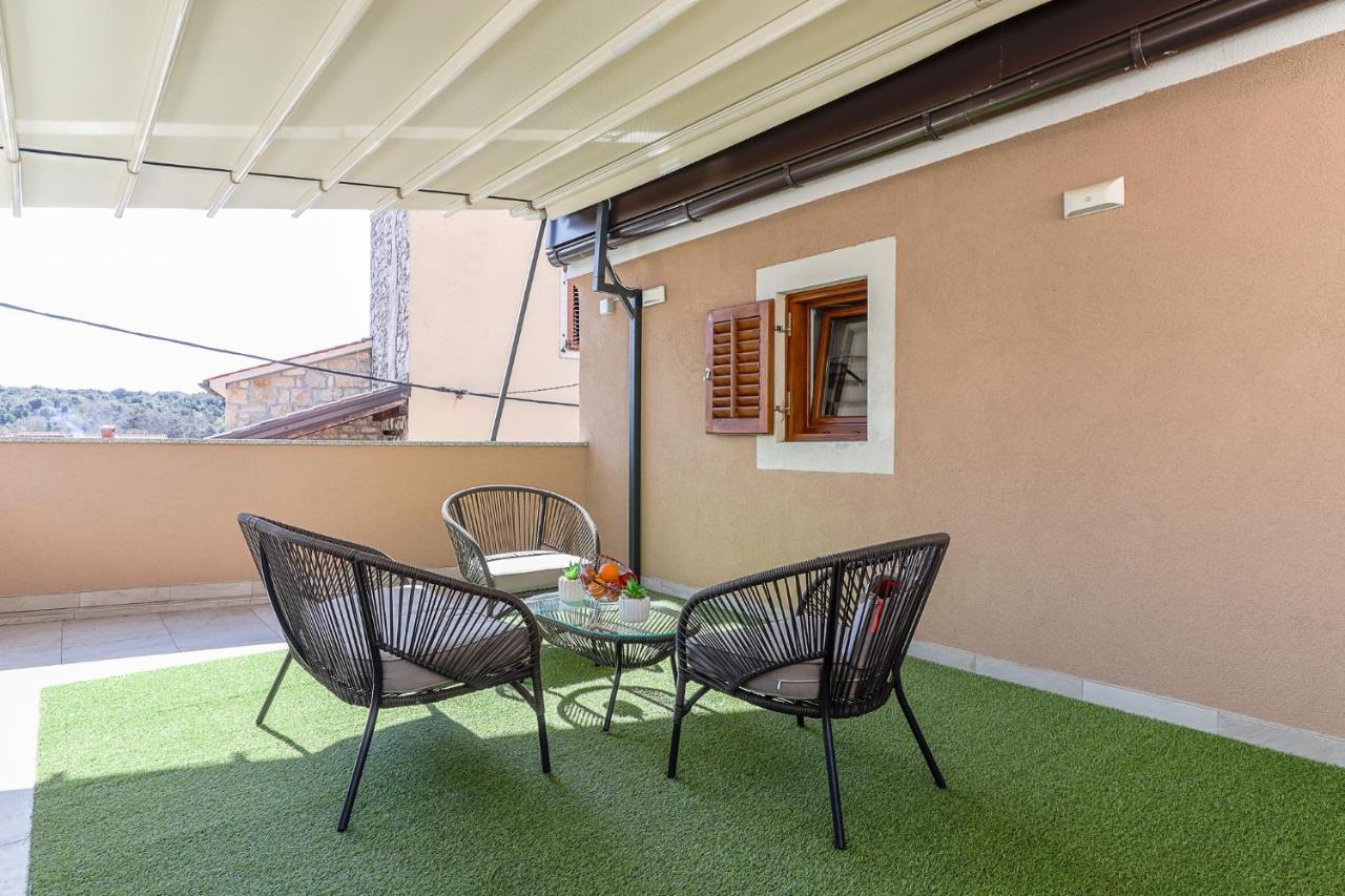Apartman Juraj i Matej Orsera Esterno foto