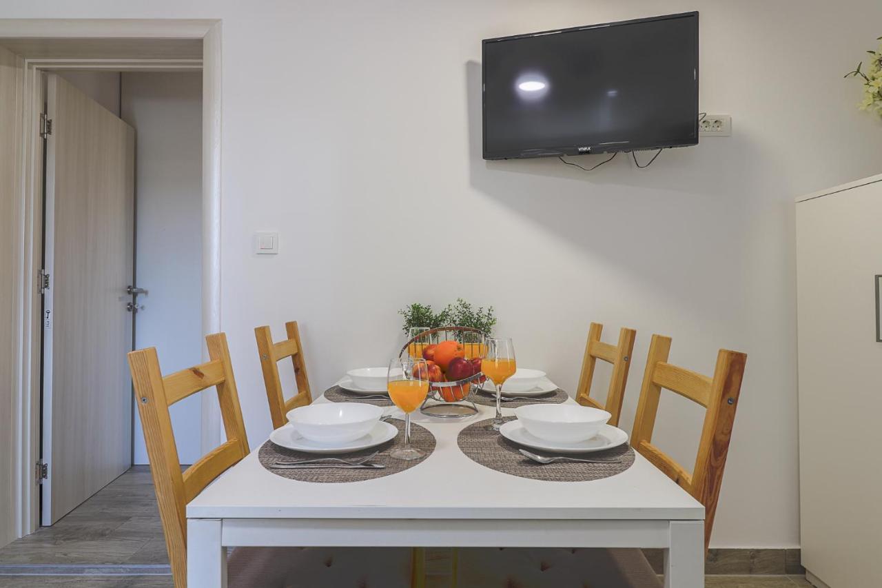 Apartman Juraj i Matej Orsera Esterno foto