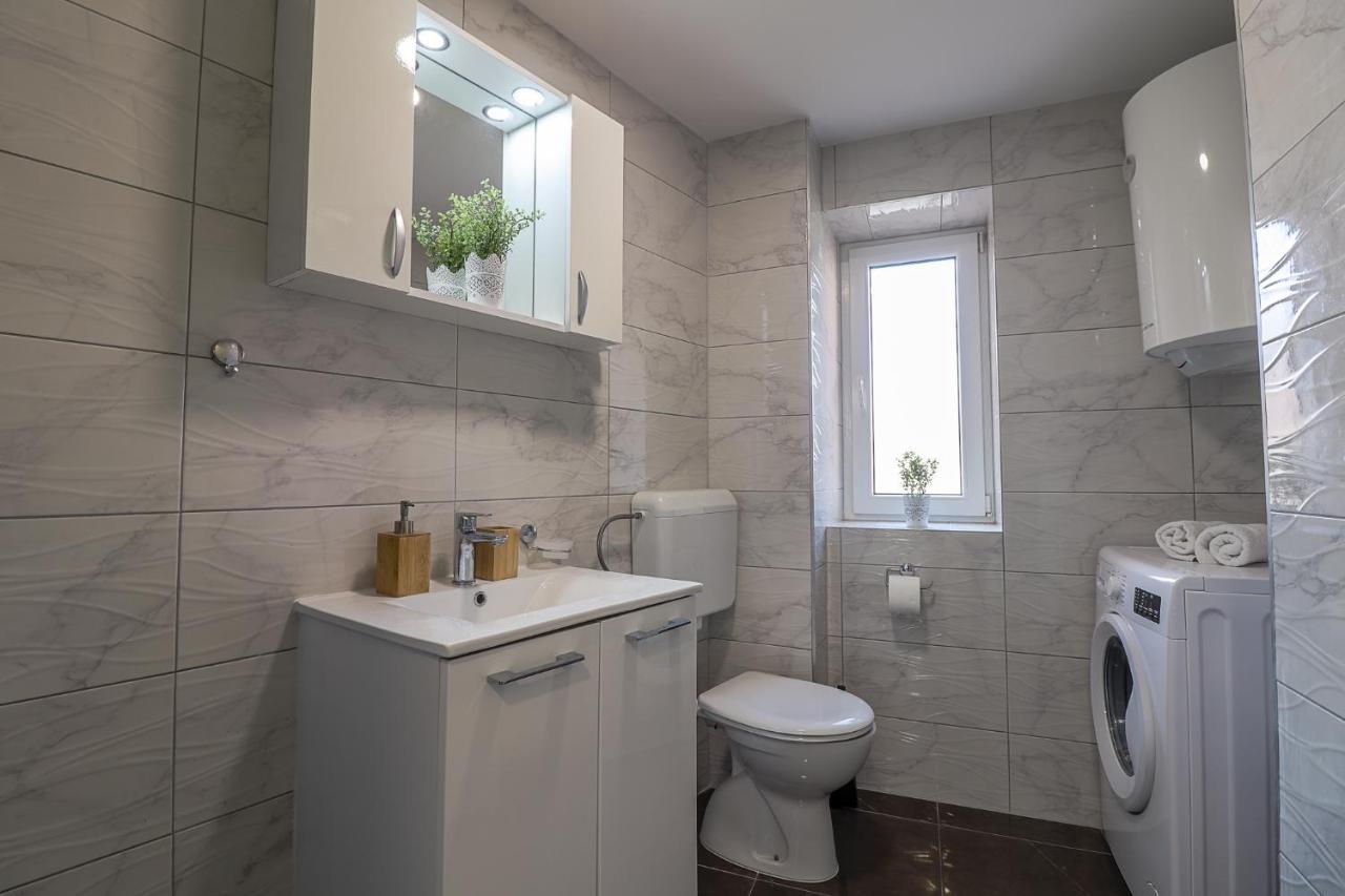 Apartman Juraj i Matej Orsera Esterno foto
