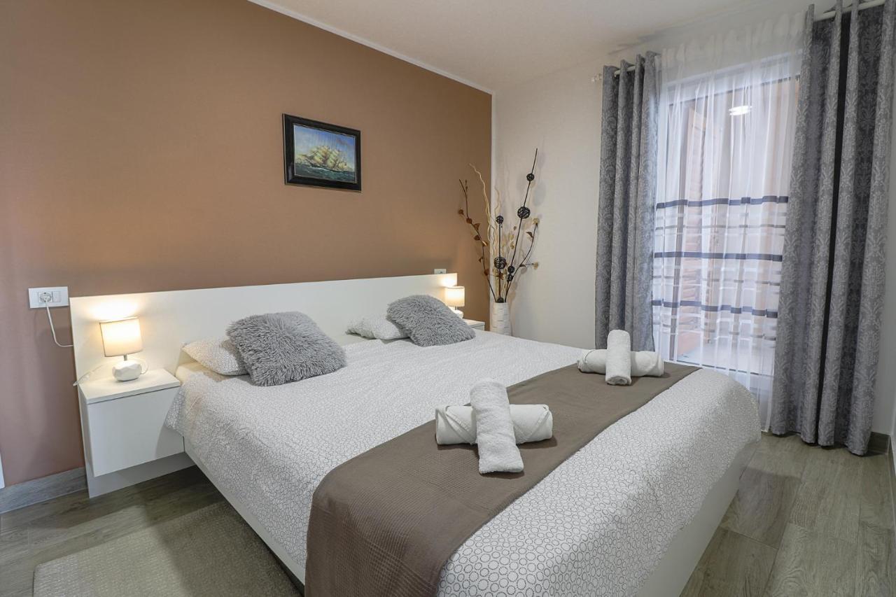 Apartman Juraj i Matej Orsera Esterno foto