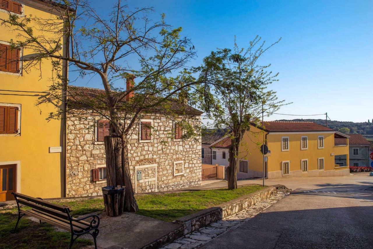 Apartman Juraj i Matej Orsera Esterno foto
